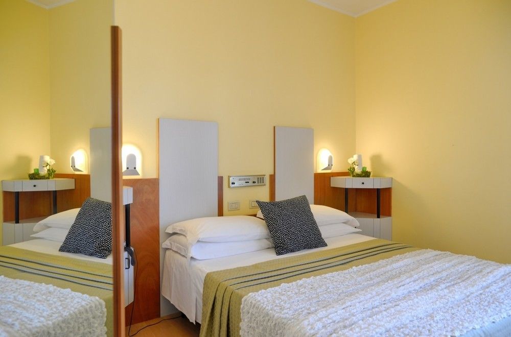 Hotel Bel Air 里乔内 外观 照片